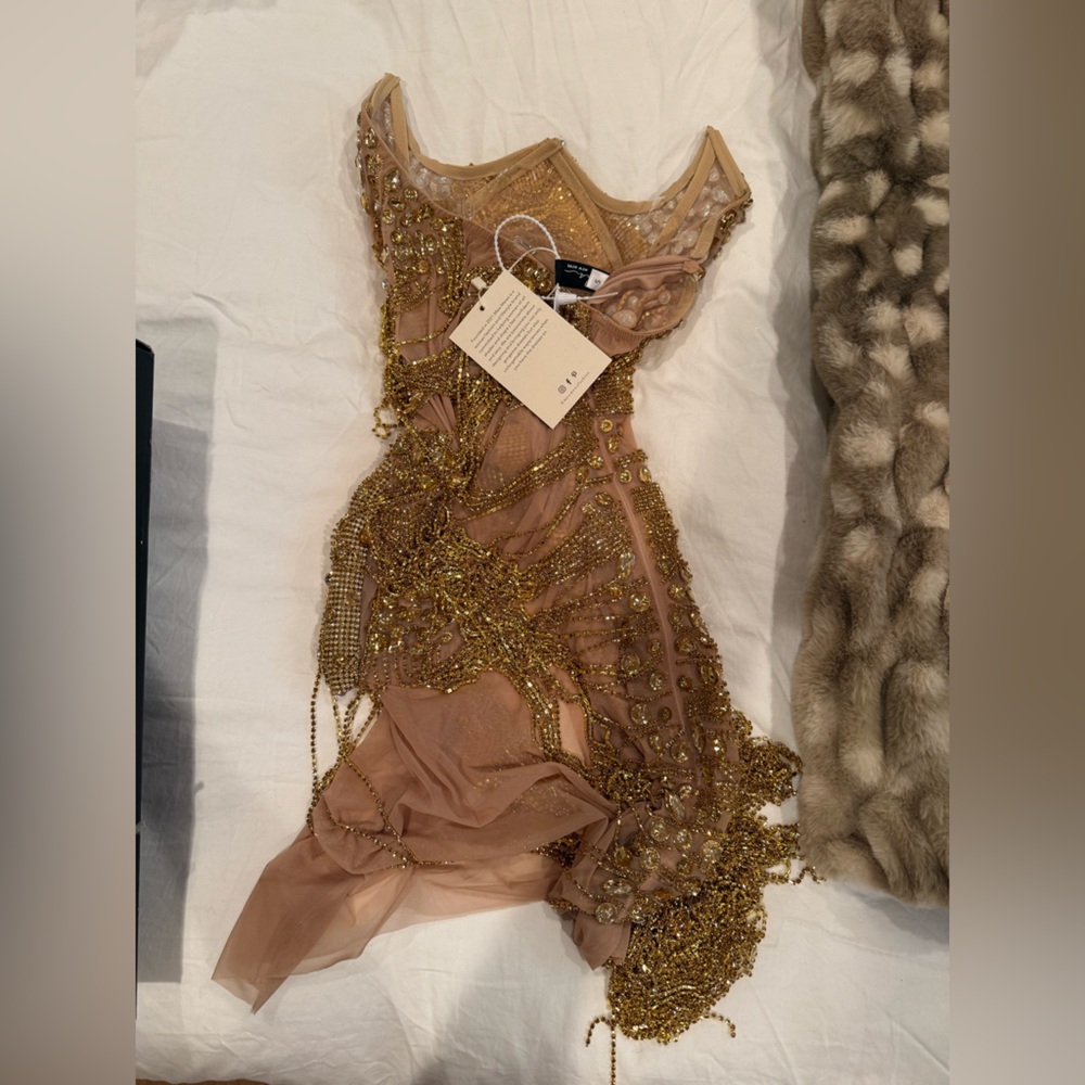 Mew Mews Verona Embellished Diamond Chain Dress In Gold - Picture 6 of 8